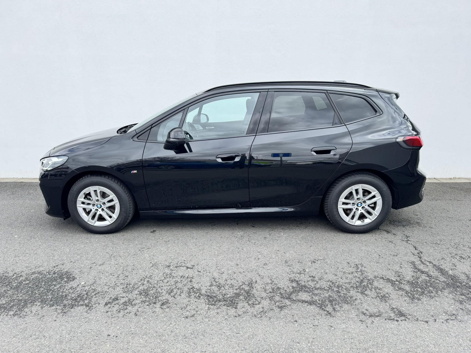 BMW Řada 2, 220i ActiveTourer Tažné Harman - fotka 3