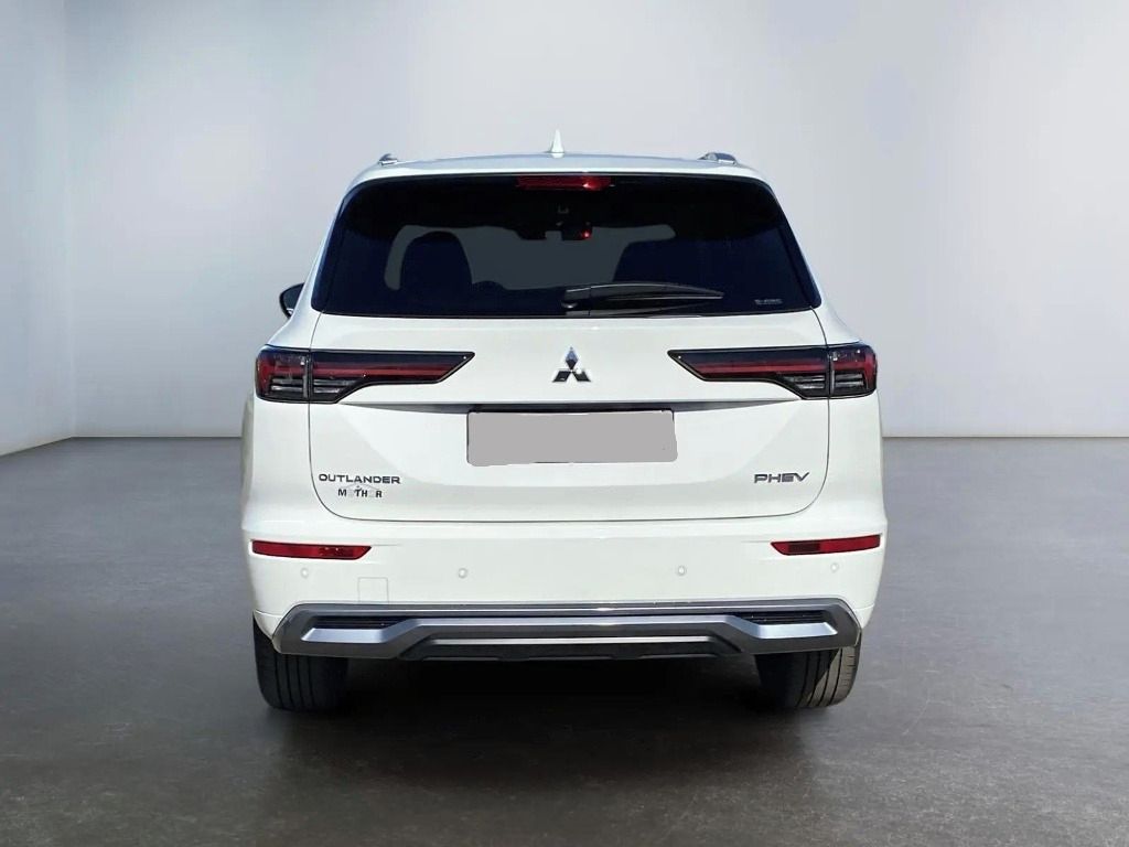 Mitsubishi Outlander, 2.4 PHEV 4WD*Kůže*Navi*360°* - fotka 4