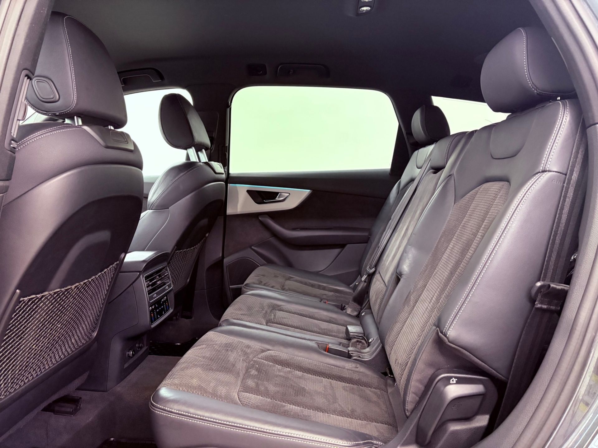 Audi Q7, 3.0 TDI 210kW 7Míst S-Line - fotka 6