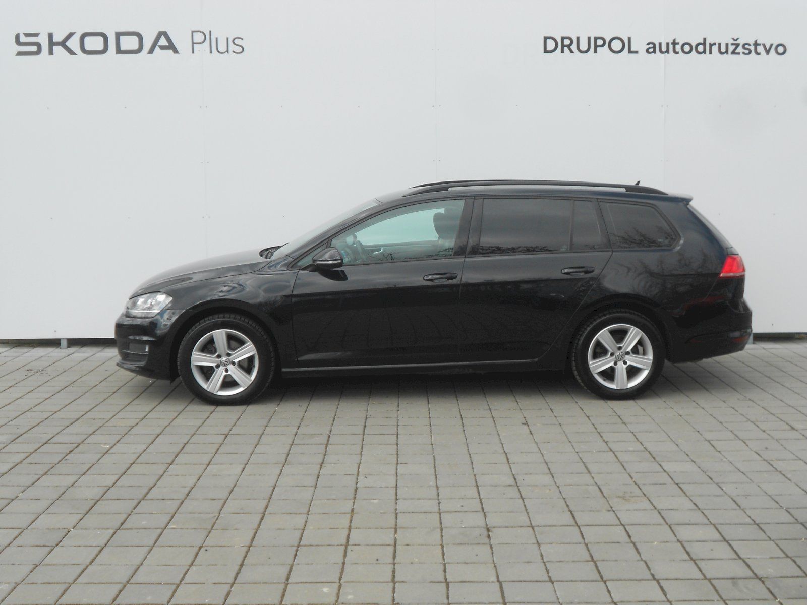 Volkswagen Golf, Variant VII 2.0 TDI - 110 kW, - fotka 3