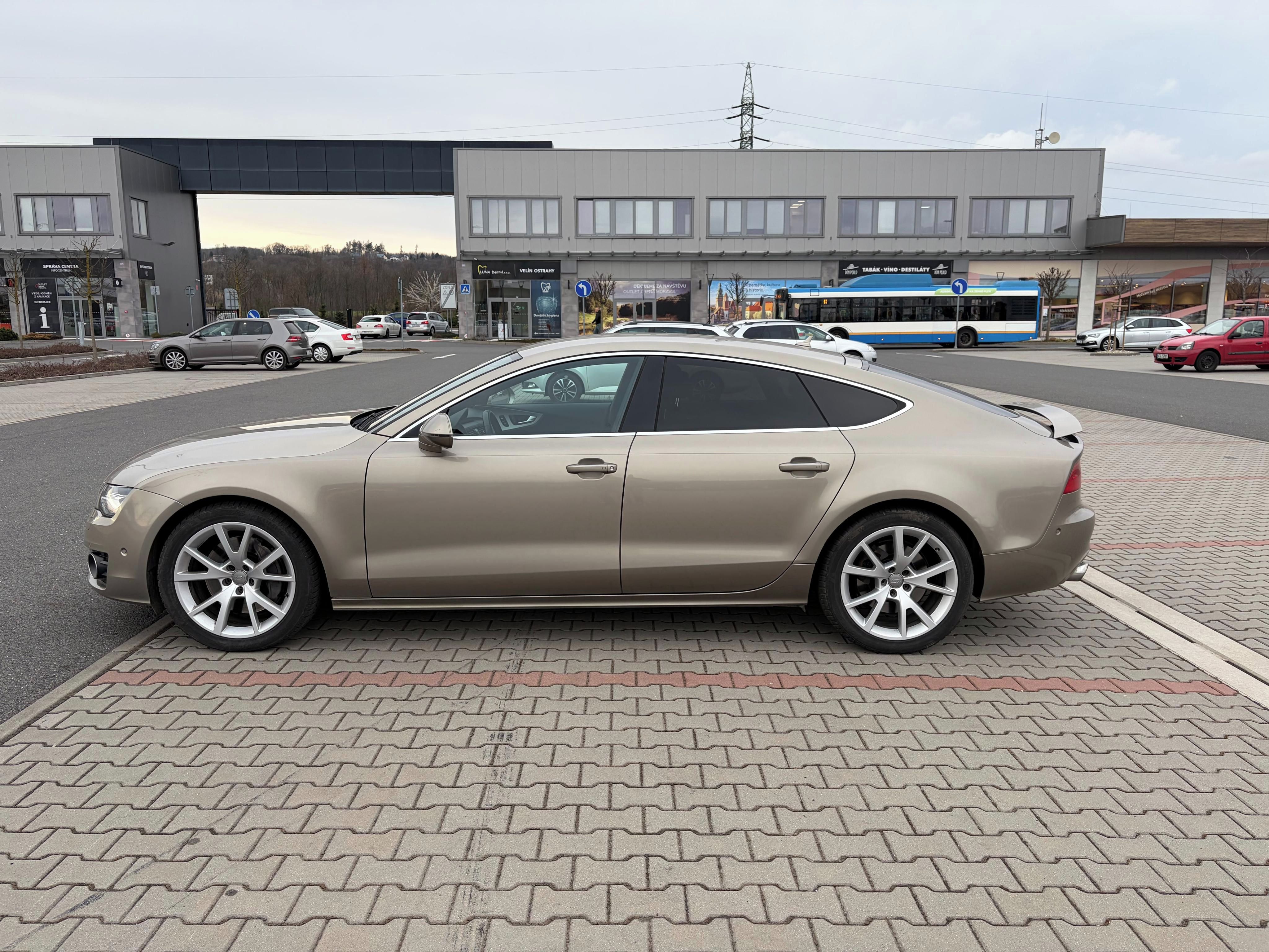 Audi A7, 3.0 TFSi 220kw max výbava DPH - fotka 6
