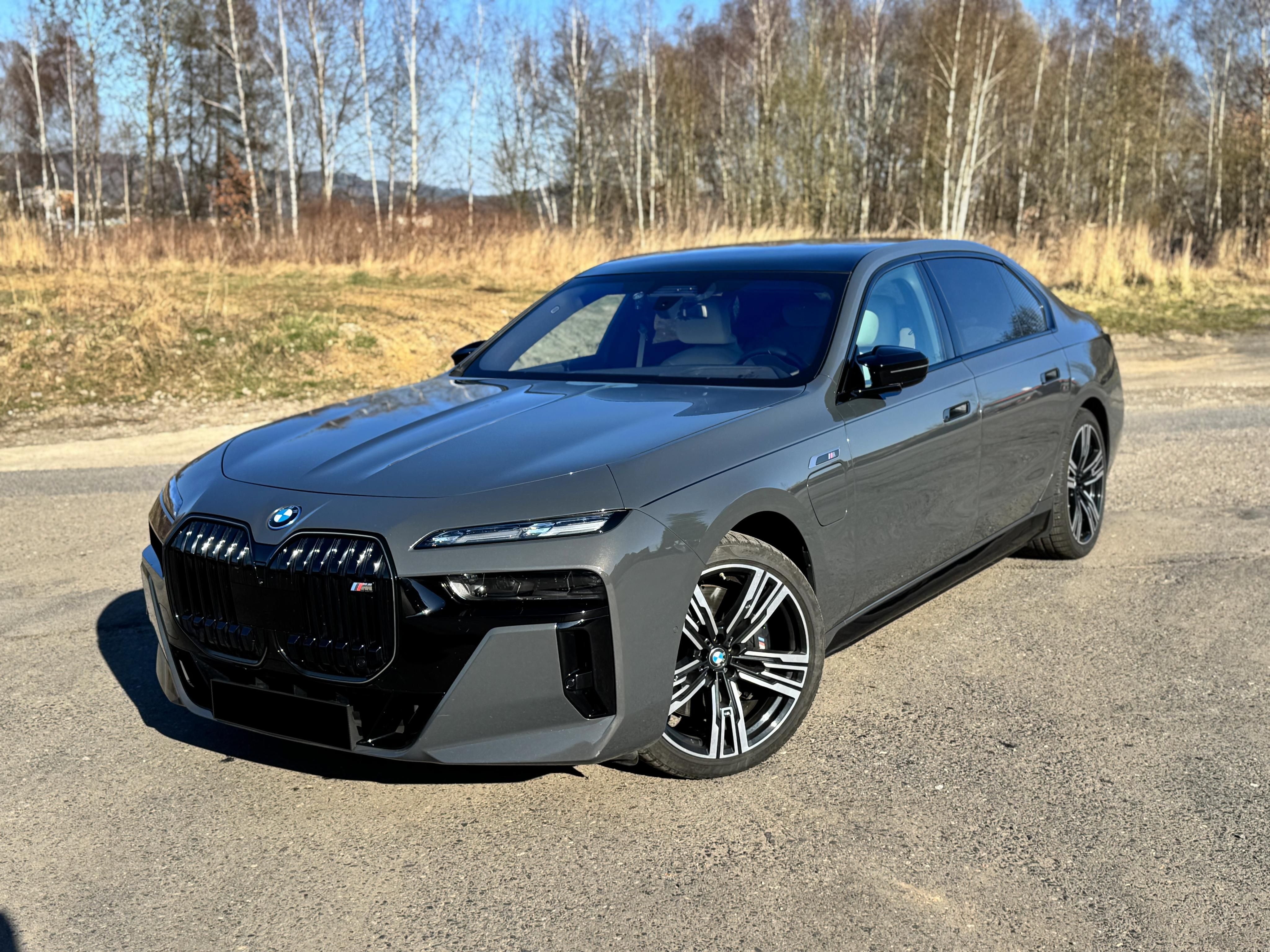 BMW Řada 7, M760e ZÁRUKA 3/27,PŮVOD CZ