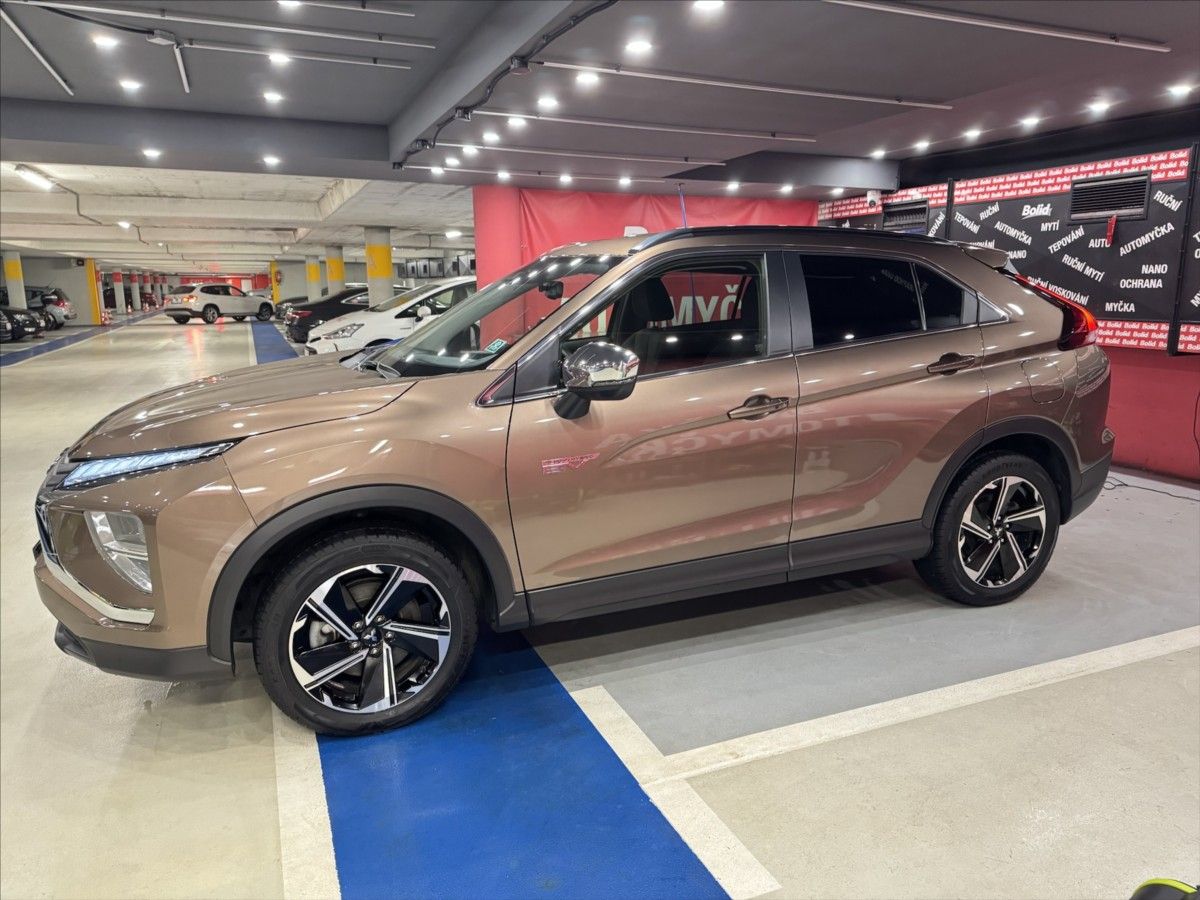 Mitsubishi Eclipse, 2,4 MIVEC+PHEV  Intense - fotka 2