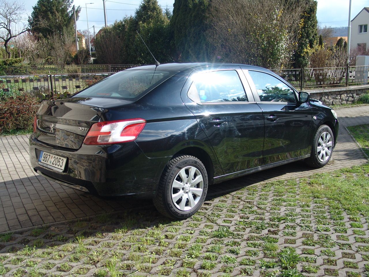 Peugeot 301, 1.2 VVT 53KW ČR - fotka 4
