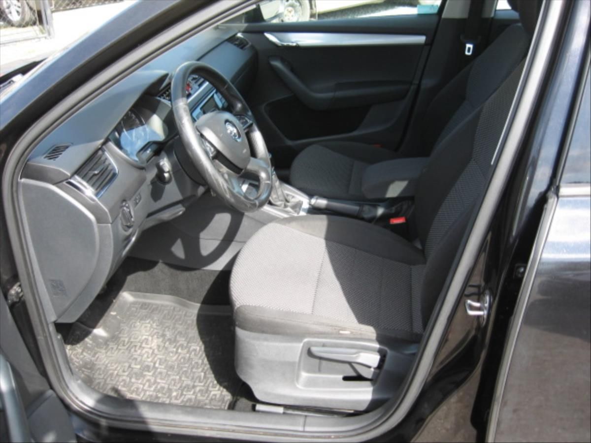 Škoda Octavia, 2,0 TDi 110 kW - fotka 6