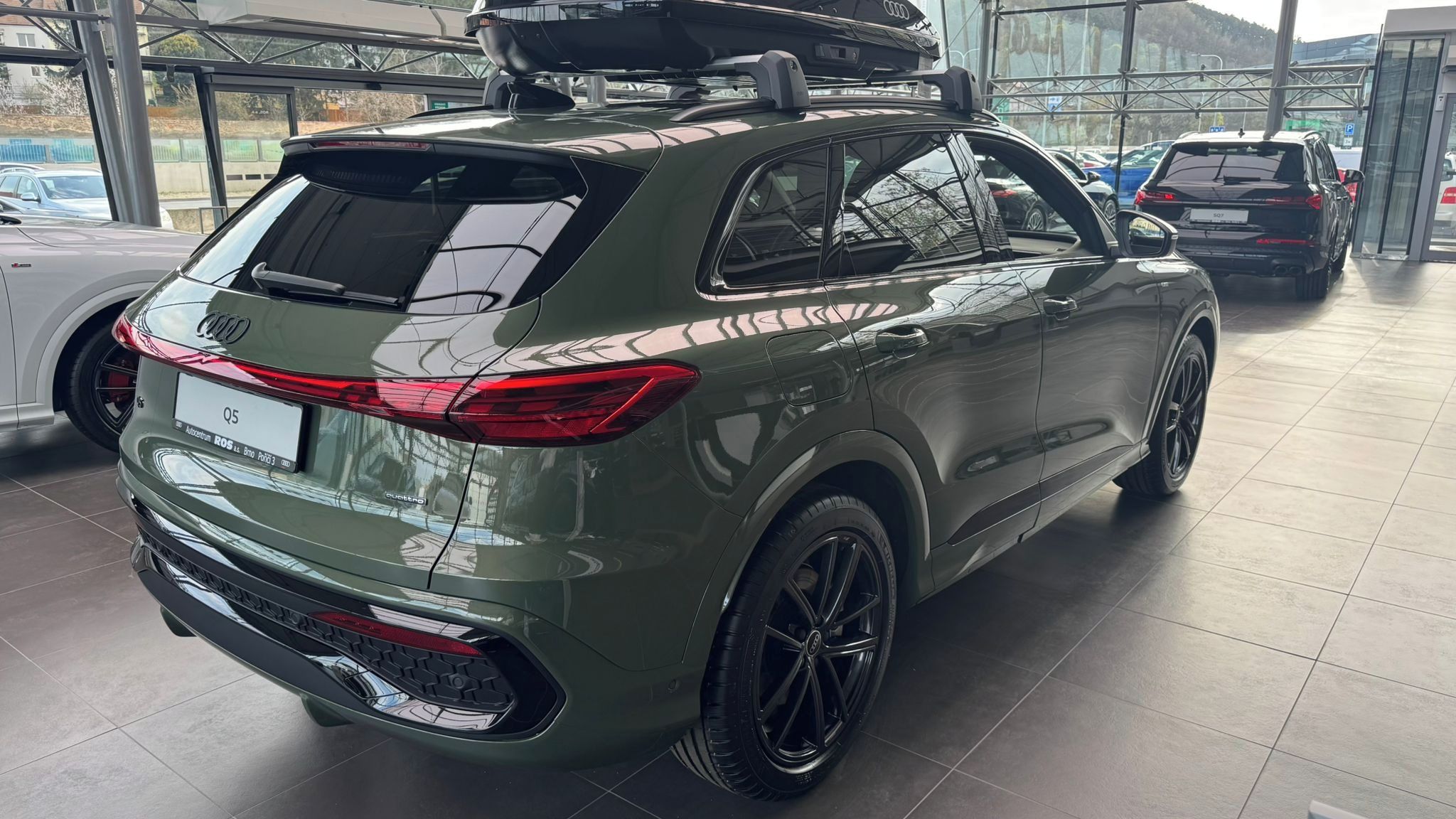 Audi Q5, S-line TDI quattro 150kW - fotka 5