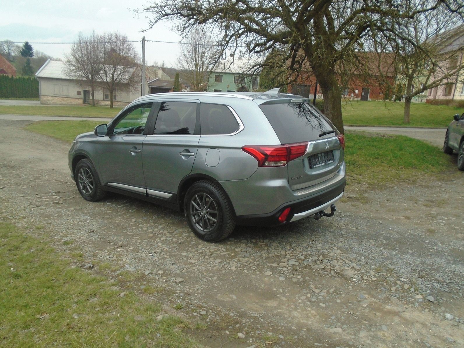 Mitsubishi Outlander, 2.2D.110kw,4x4autom.prevodovka - fotka 4