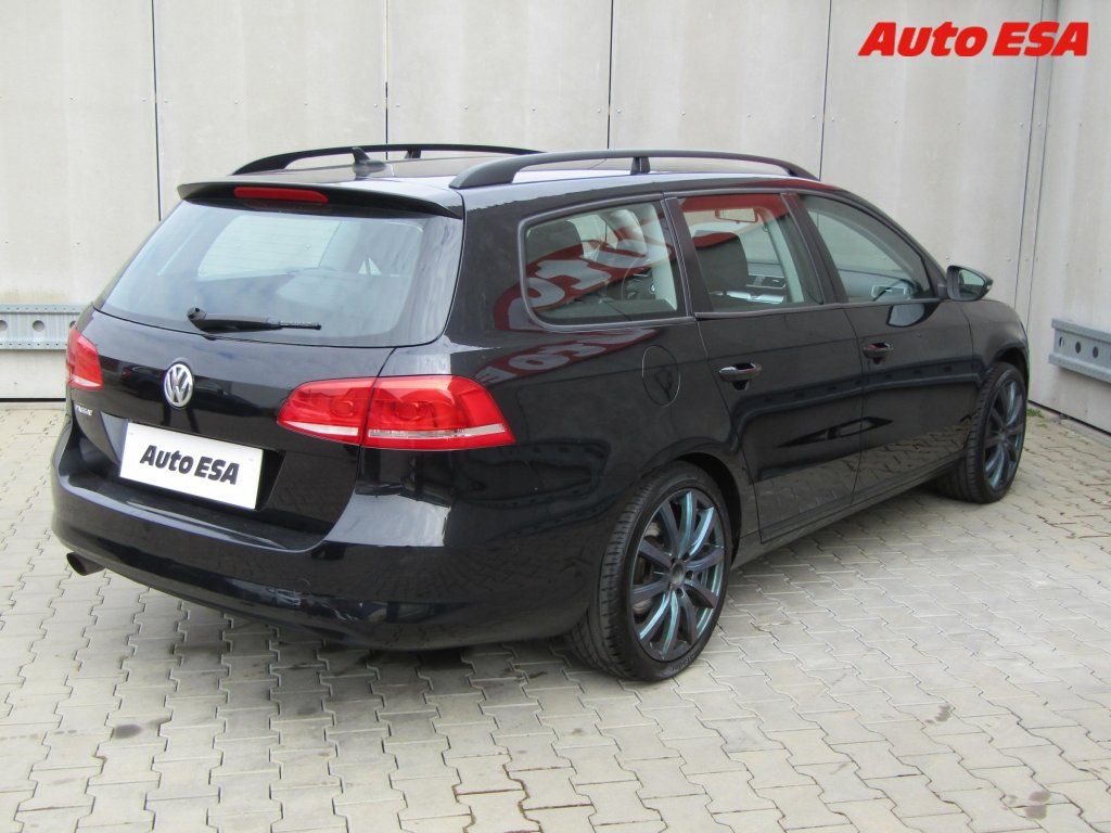 Volkswagen Passat, 1.4 TSi,Navi,AC - fotka 4