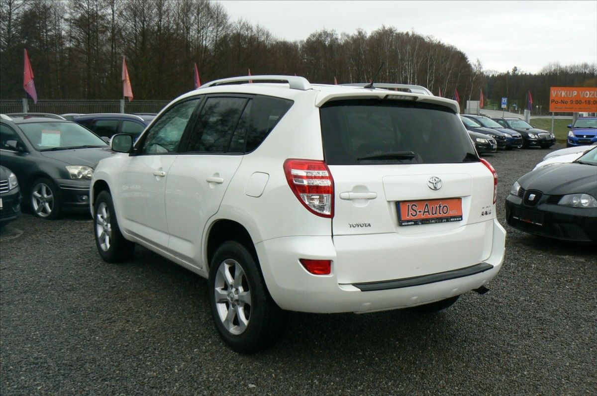 Toyota Rav4, 2,2 CRDi 4x4 - fotka 5