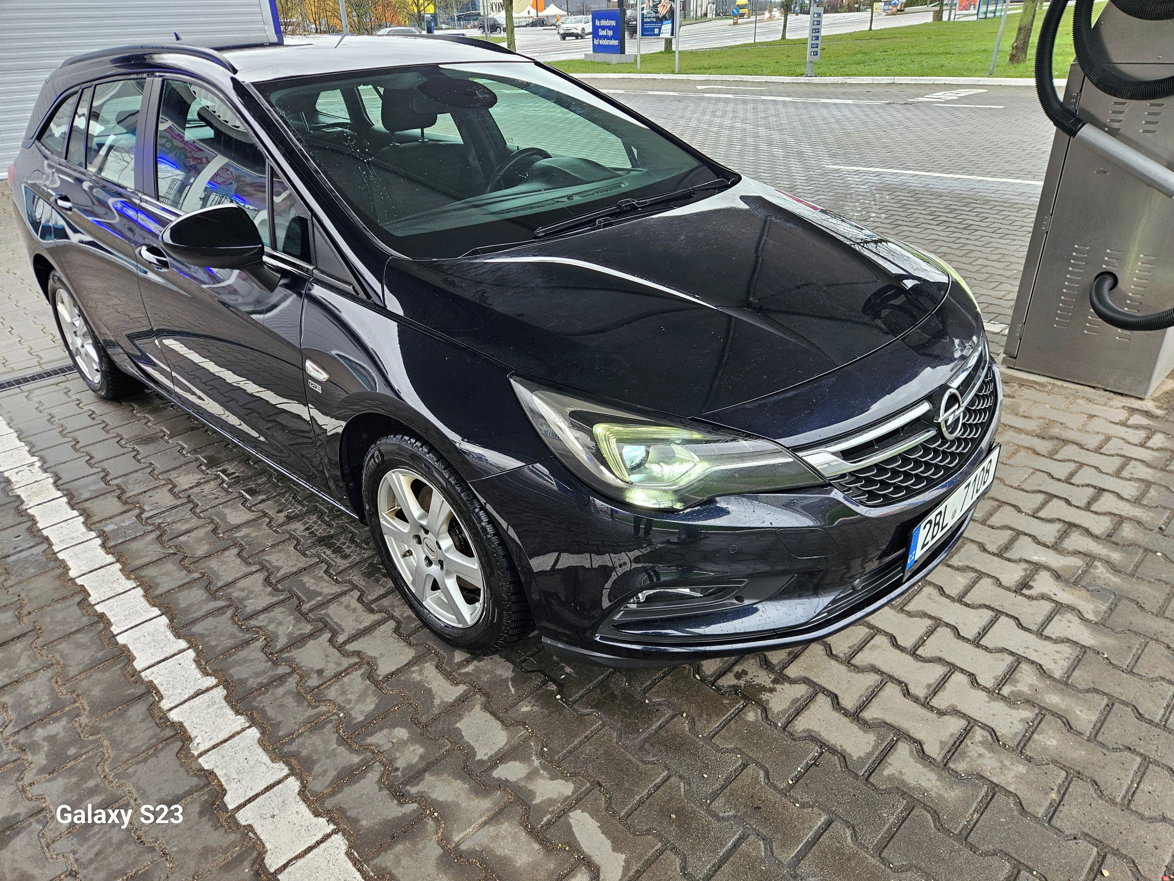 Opel Astra, Opel Astra K 1,6cdti,100kw - fotka 2