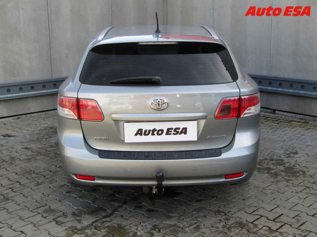 Toyota Avensis, 1.8 i,AT,TZ - fotka 5