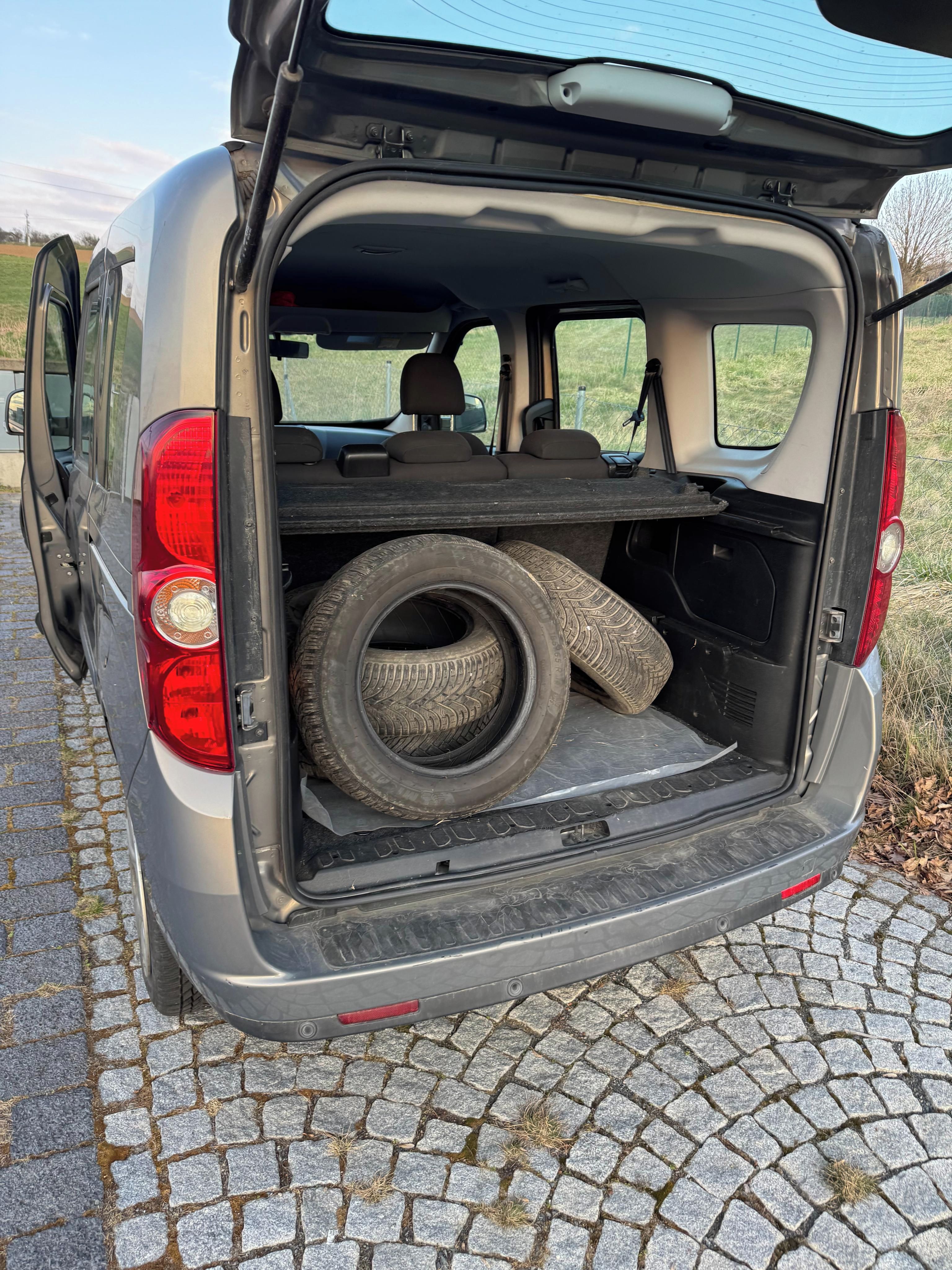 Opel Combo - fotka 3