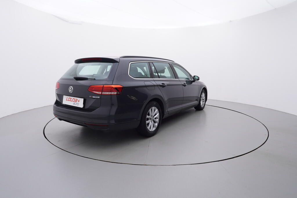 Volkswagen Passat Variant, COMFORTLINE 1.6 TDI 88 kW - fotka 5