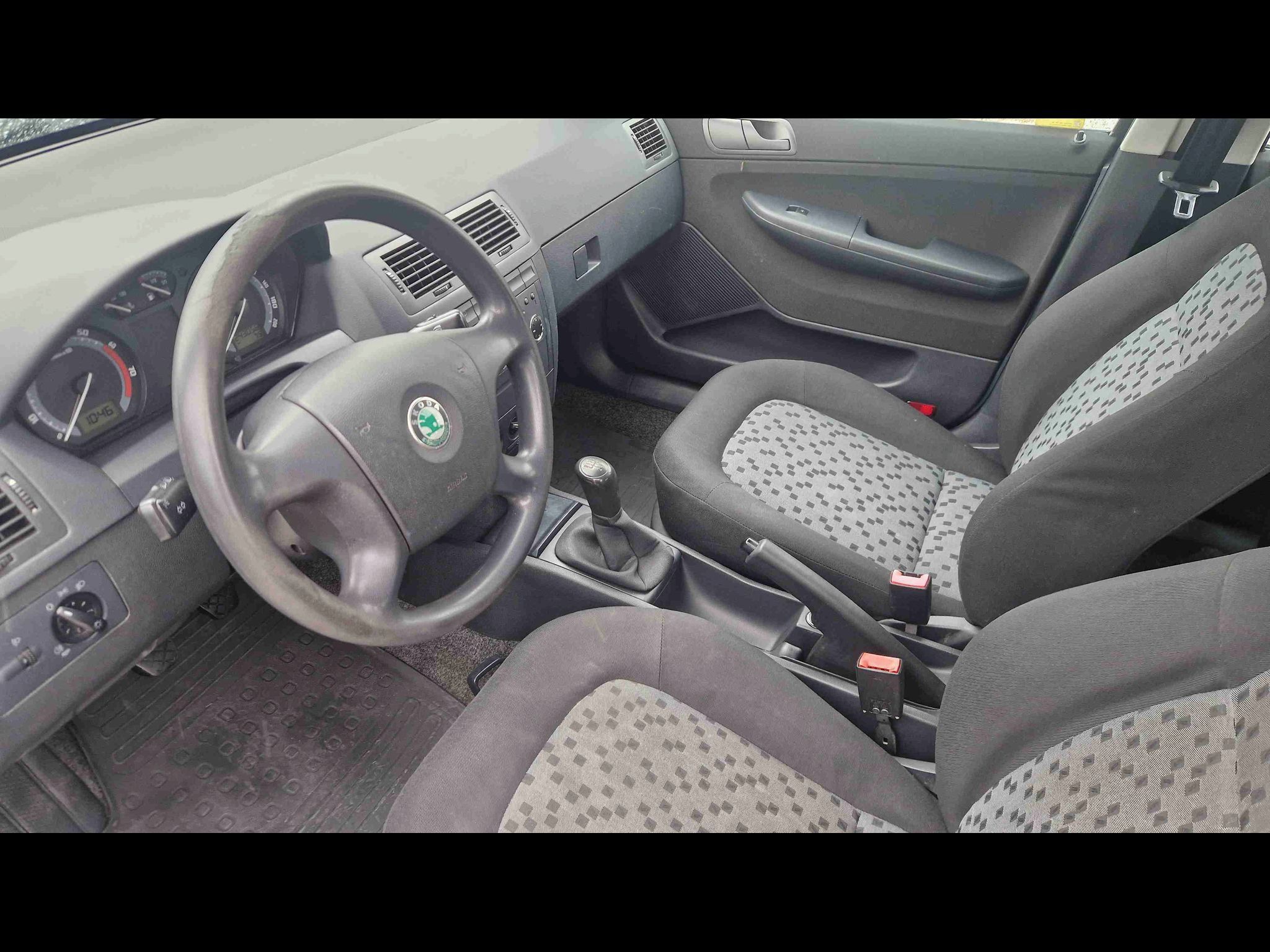 Škoda Fabia, 1.2 HTP Classic Combi - fotka 5