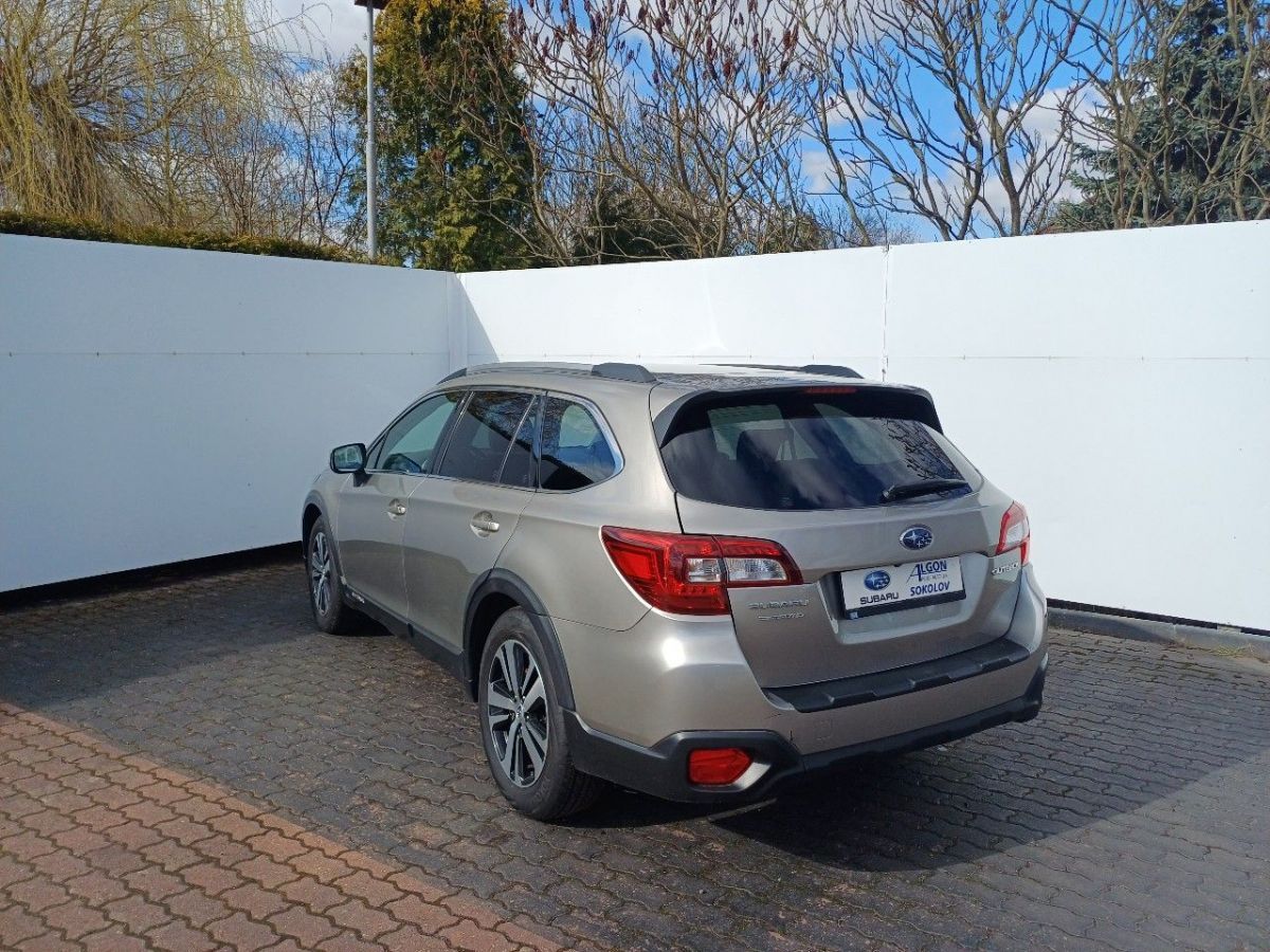 Subaru Outback, Touring - fotka 5