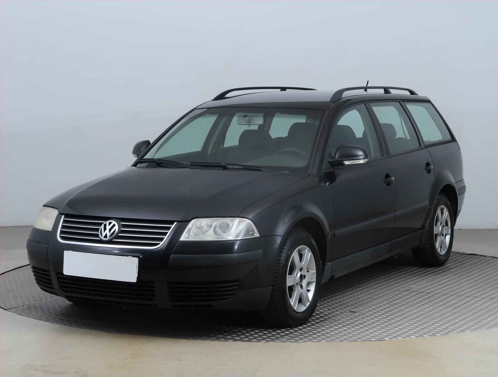 Volkswagen Passat, 1.9 TDI, po STK, Tažné, Klima - fotka 2