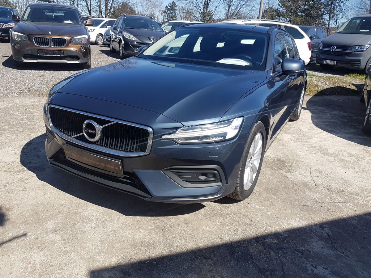 Volvo V60, D3 2.0D 110KW NAVI MANUÁL - fotka 3