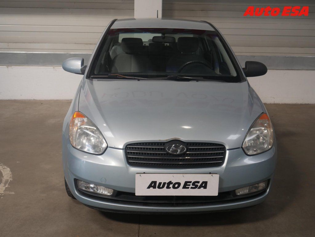 Hyundai Accent, 1.4i,ČR,AC,zmk.řazení - fotka 2