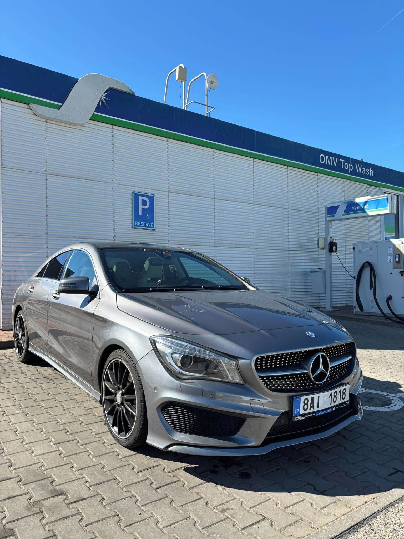 Mercedes-Benz CLA, Mercedes-Benz CLA 220 CDI