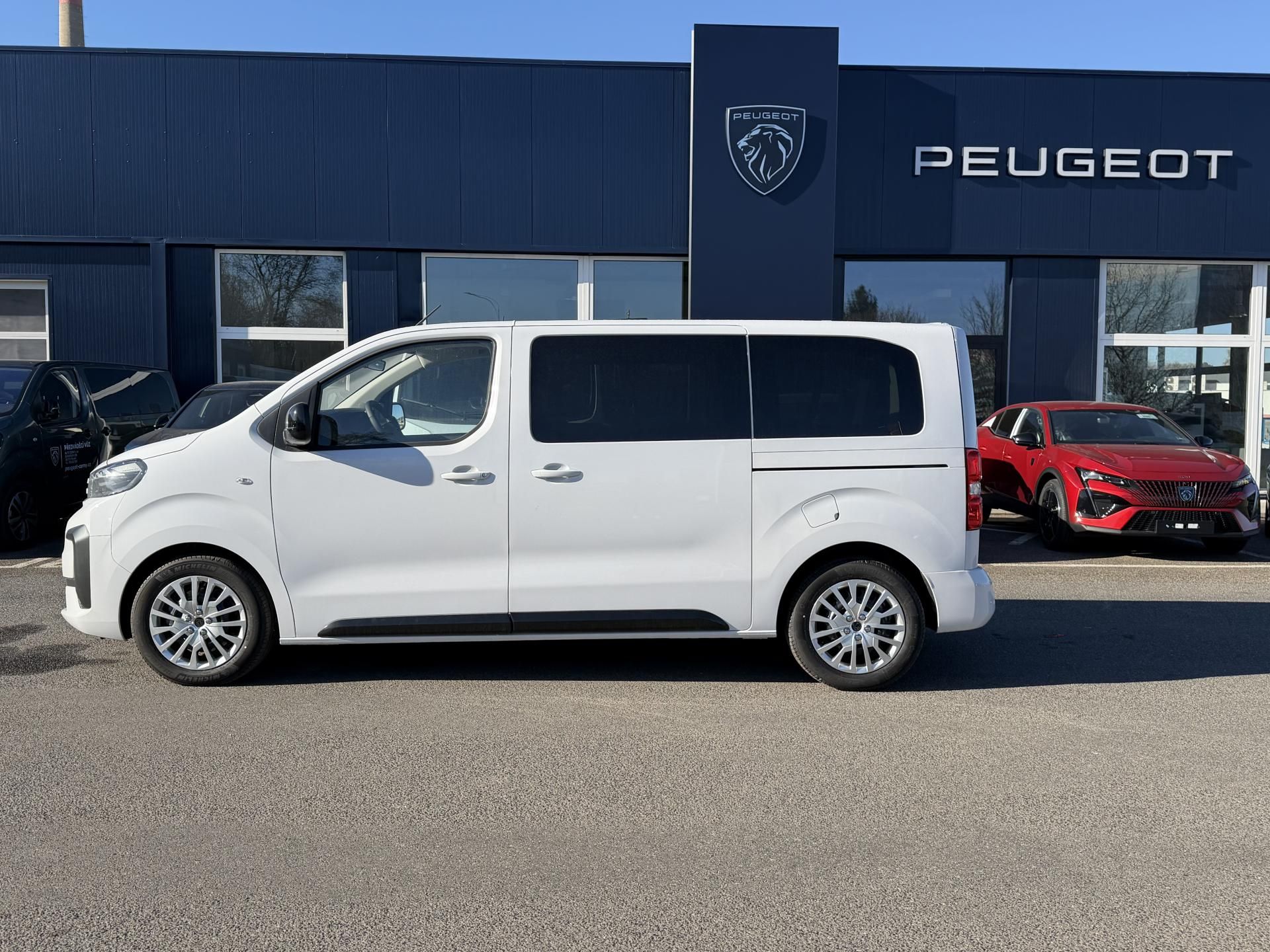 Peugeot Traveller, Active L2 2.2 BlueHDi 150 MAN6 - fotka 2