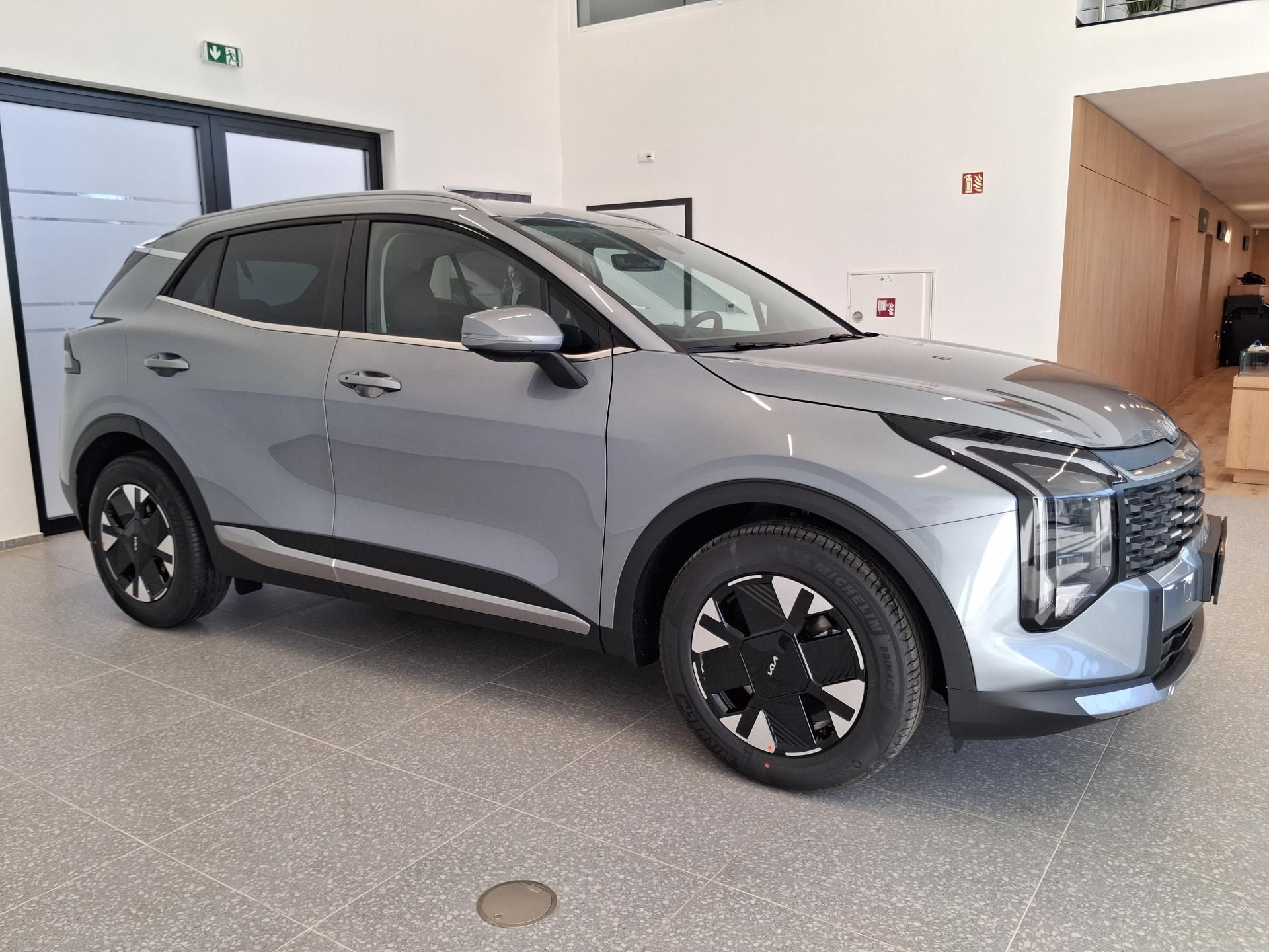 Kia Sportage, 1,6 T-GDi GPF 7DCT EXCLUSIVE - fotka 2