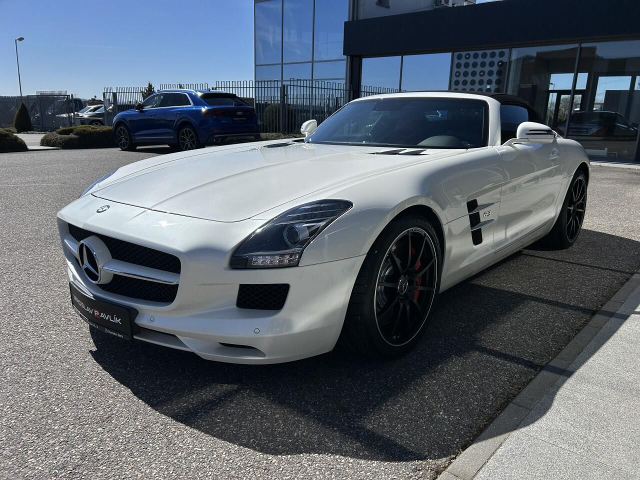 Mercedes-Benz SLS AMG, 6.3 V8 Roadster - fotka 3