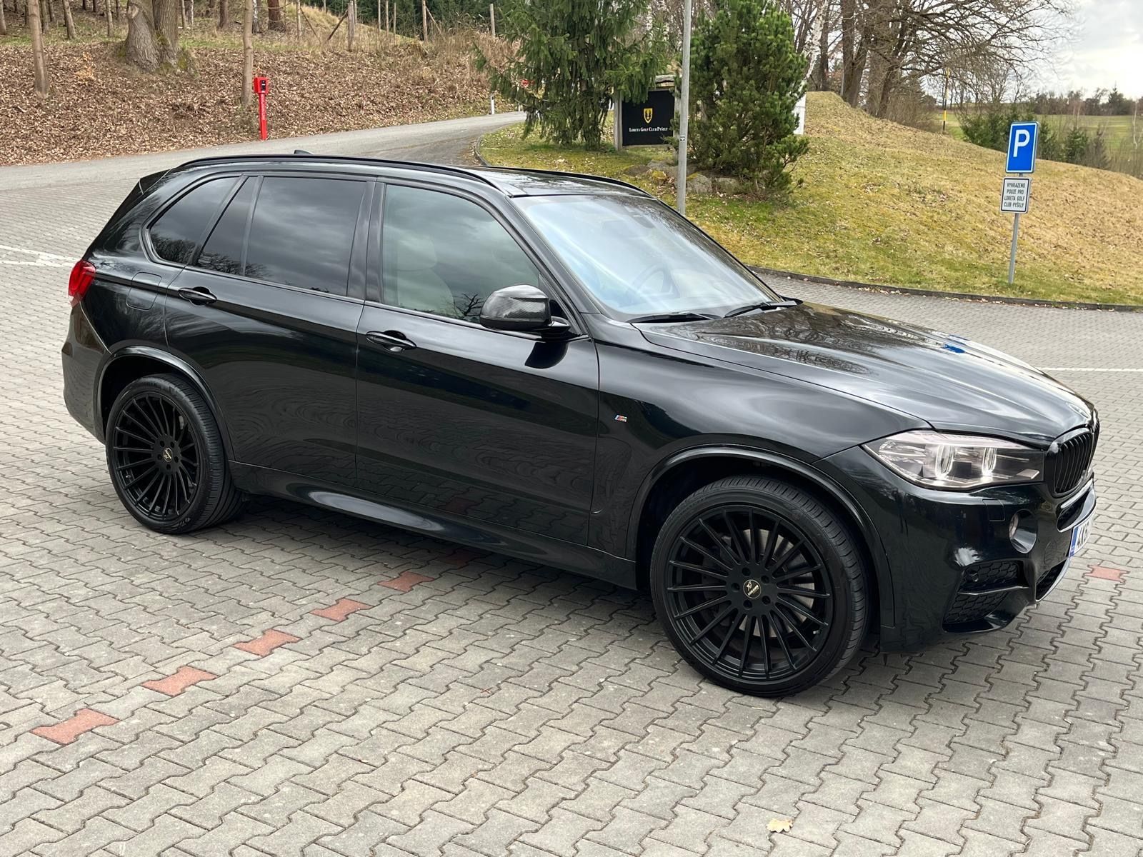 BMW X5, M50d Aut,pan.stř,head up dis. - fotka 6