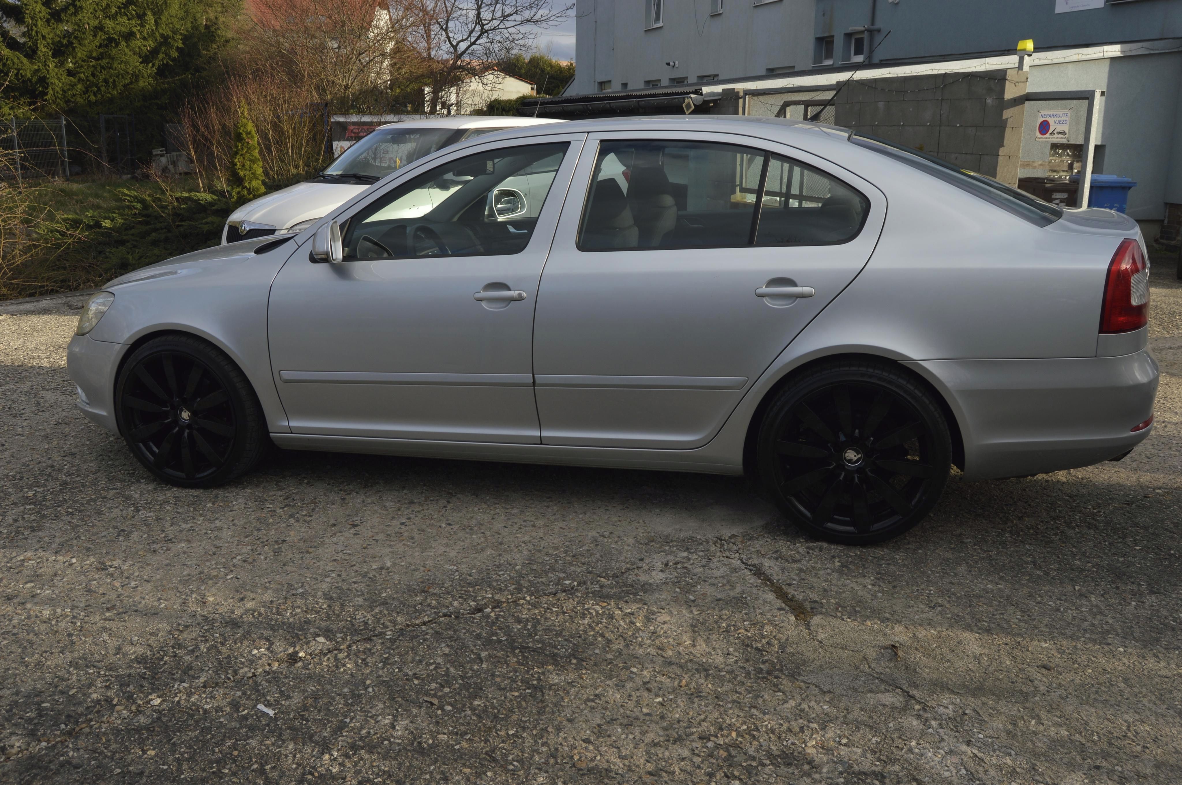 Škoda Octavia, 1.8 TSI * SPORT * 19 KOLA  * - fotka 3