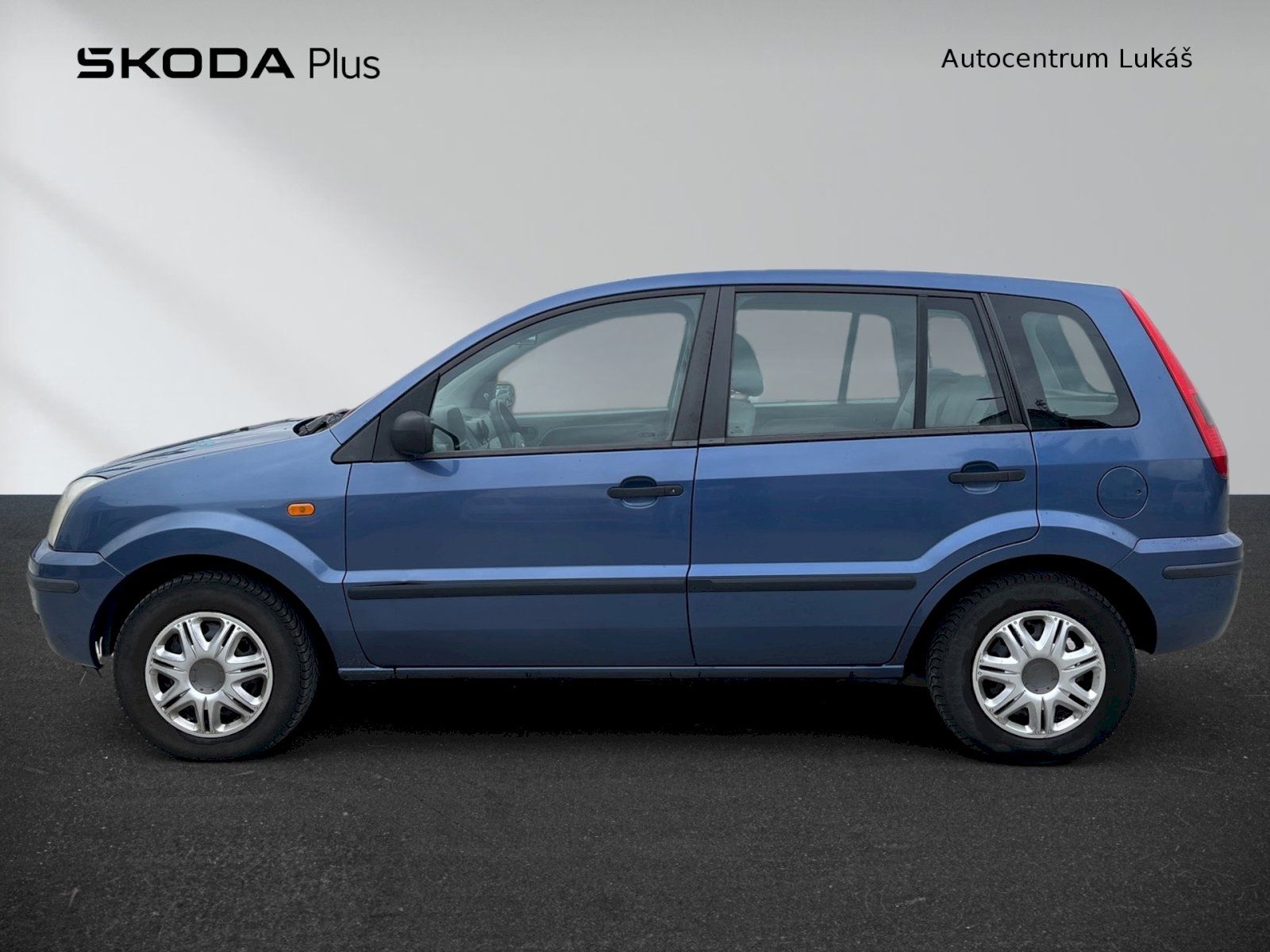 Ford Fusion, 1.6 74 kW - fotka 3