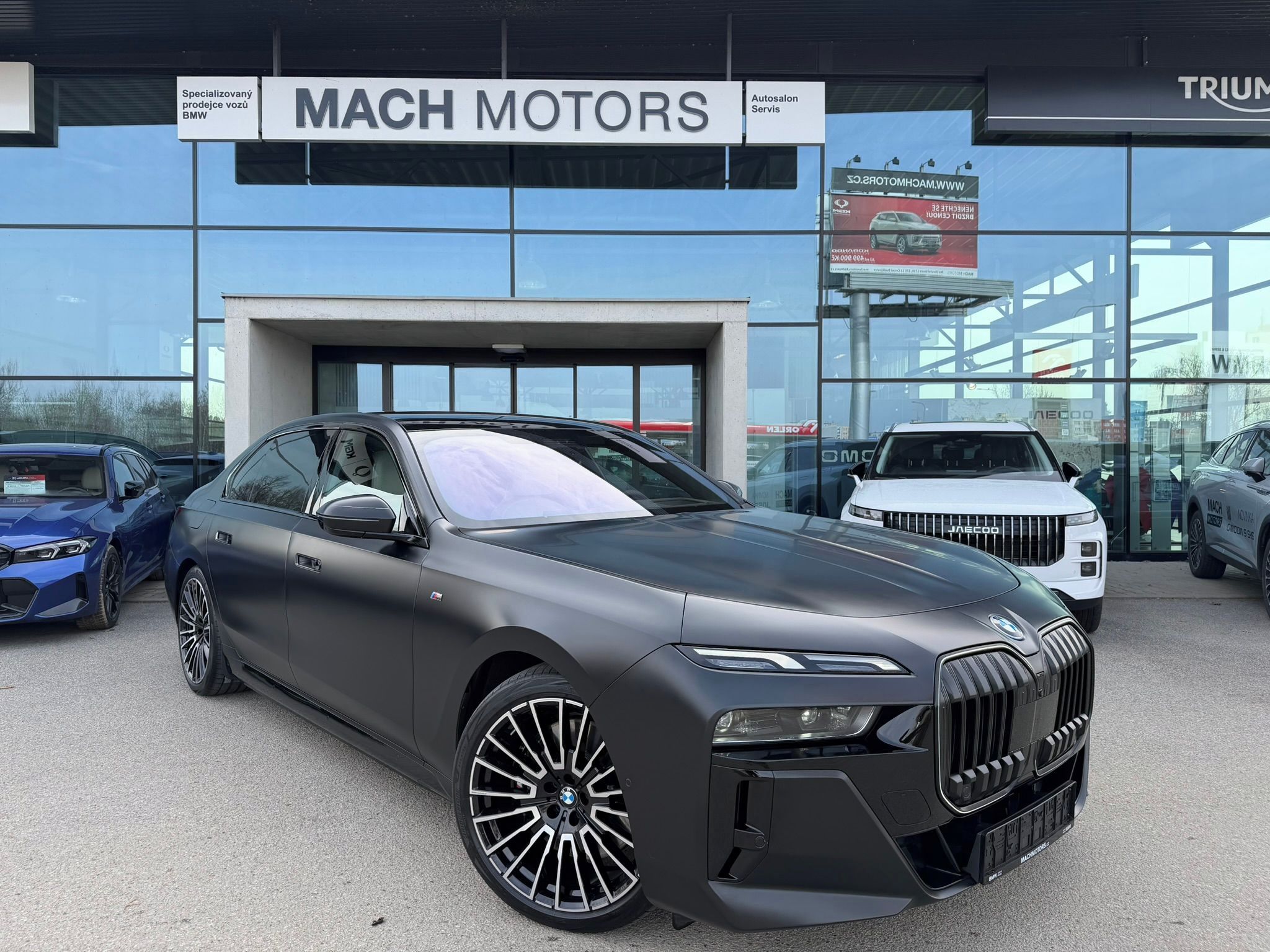 BMW Řada 7, BMW 750e xDrive 07/2025 TV - fotka 2