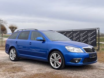 2.0 TFSI RS DSG XEN NAVI