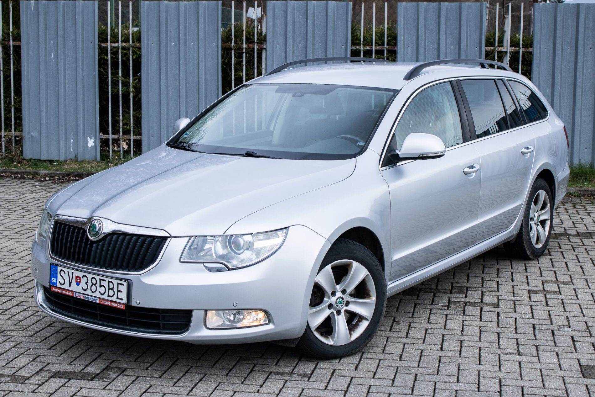Škoda Superb - fotka 2