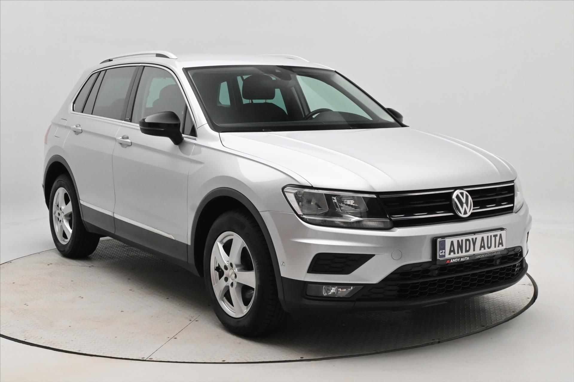 Volkswagen Tiguan, 2,0 TDI 110 kW DSG iQ.DRIVE Zá - fotka 3
