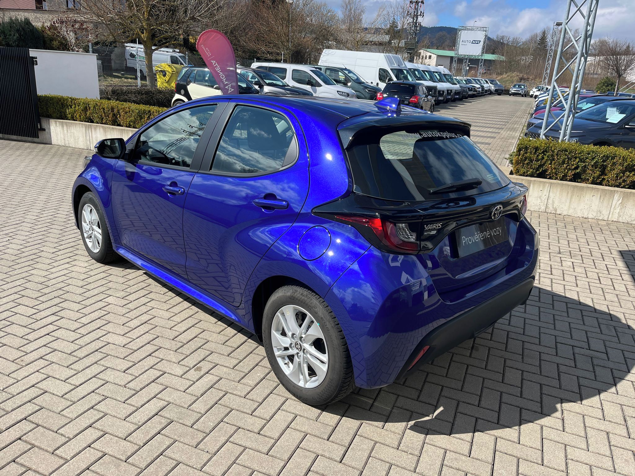 Toyota Yaris, 1.5 Hybrid e-CVT Comfort - fotka 4