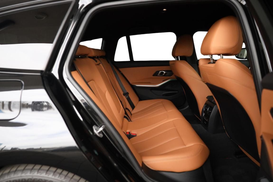 BMW Řada 3, 320d xDrive Touring - fotka 6