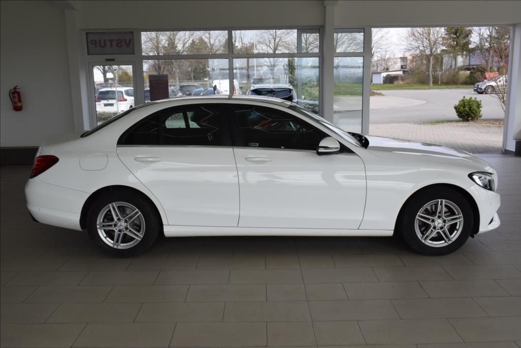 Mercedes-Benz Třídy C, 2,2 CDI, ČR,106814 km,serviska - fotka 4
