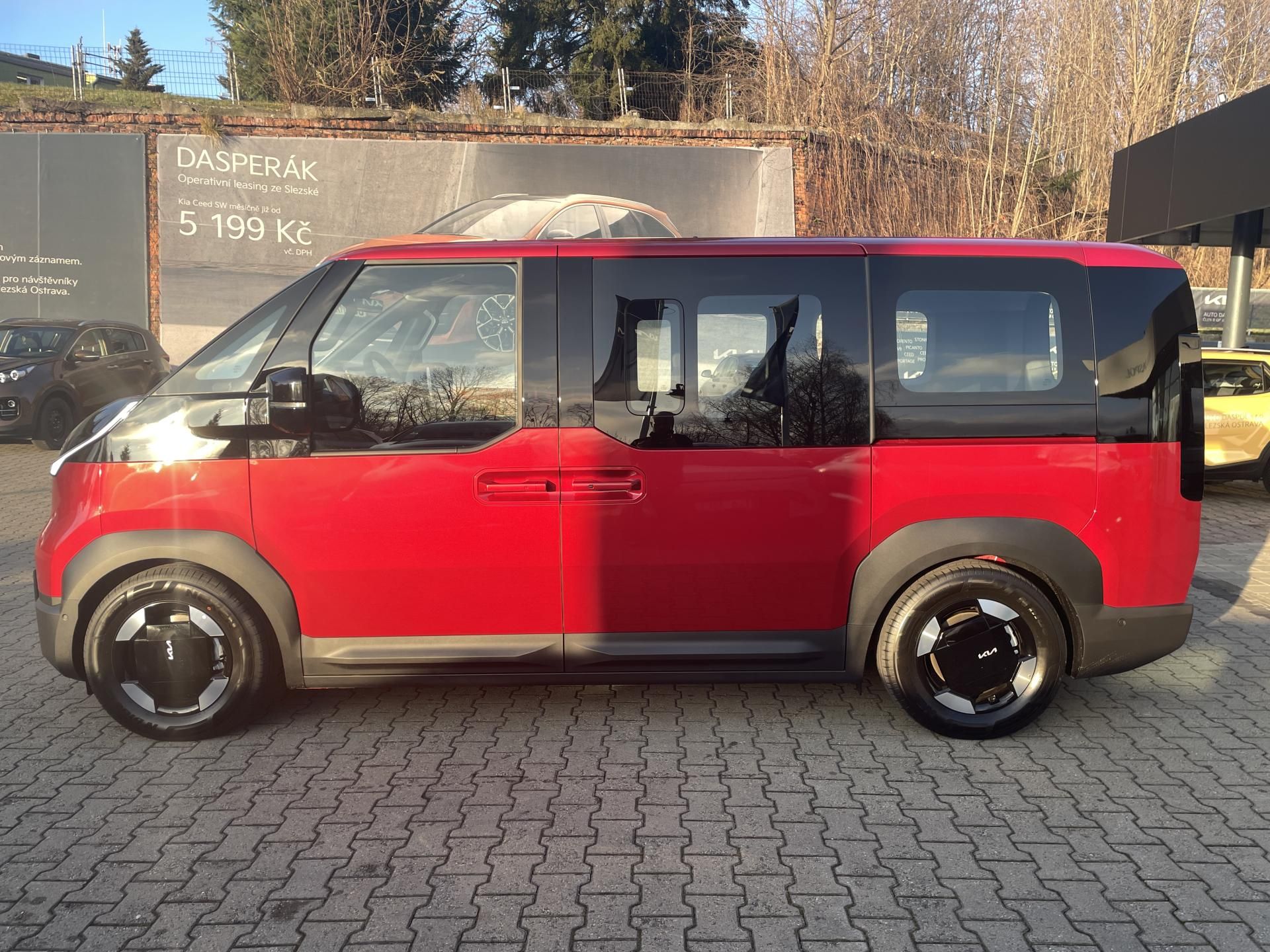 Kia PV5, 5P 4x2 ELITE 120 KW + 71,2 KW - fotka 6