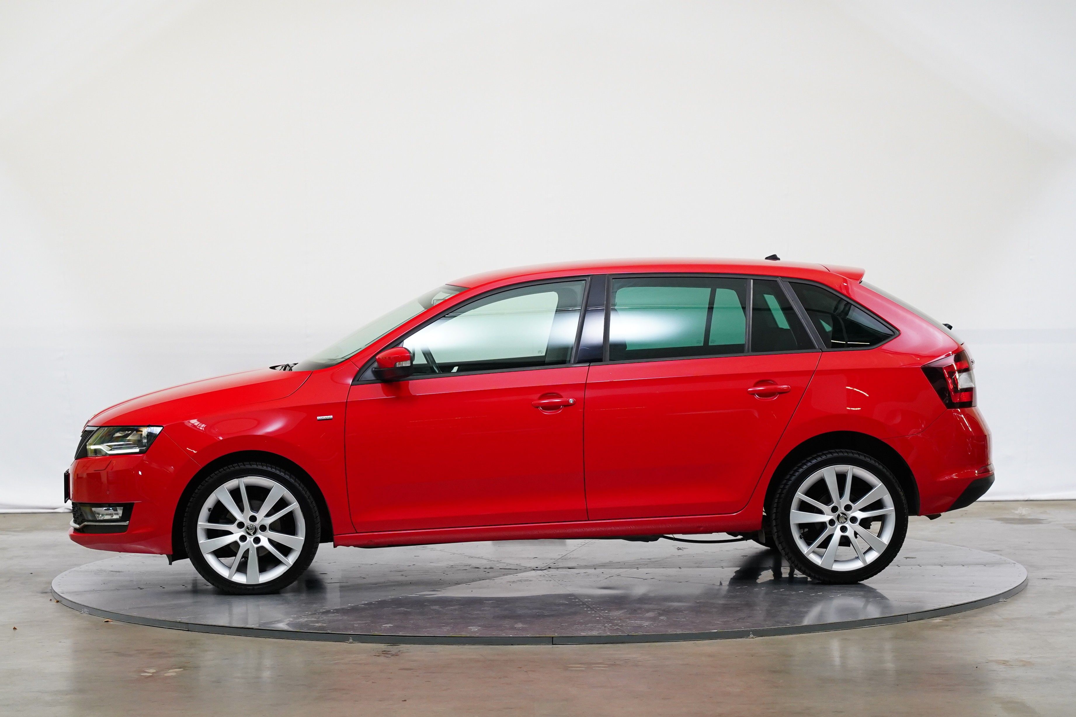 Škoda Rapid, 1.0 TSI 70 kW Clever - fotka 3