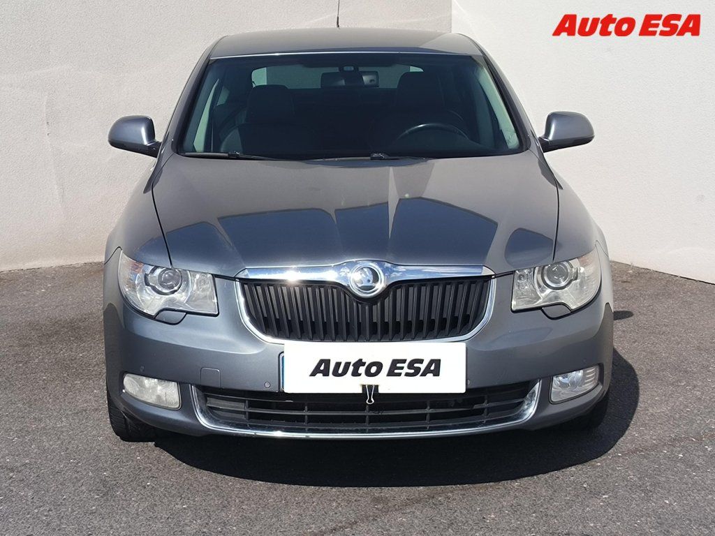 Škoda Superb, 3.6 FSi 4x4,Elegance,AT - fotka 2