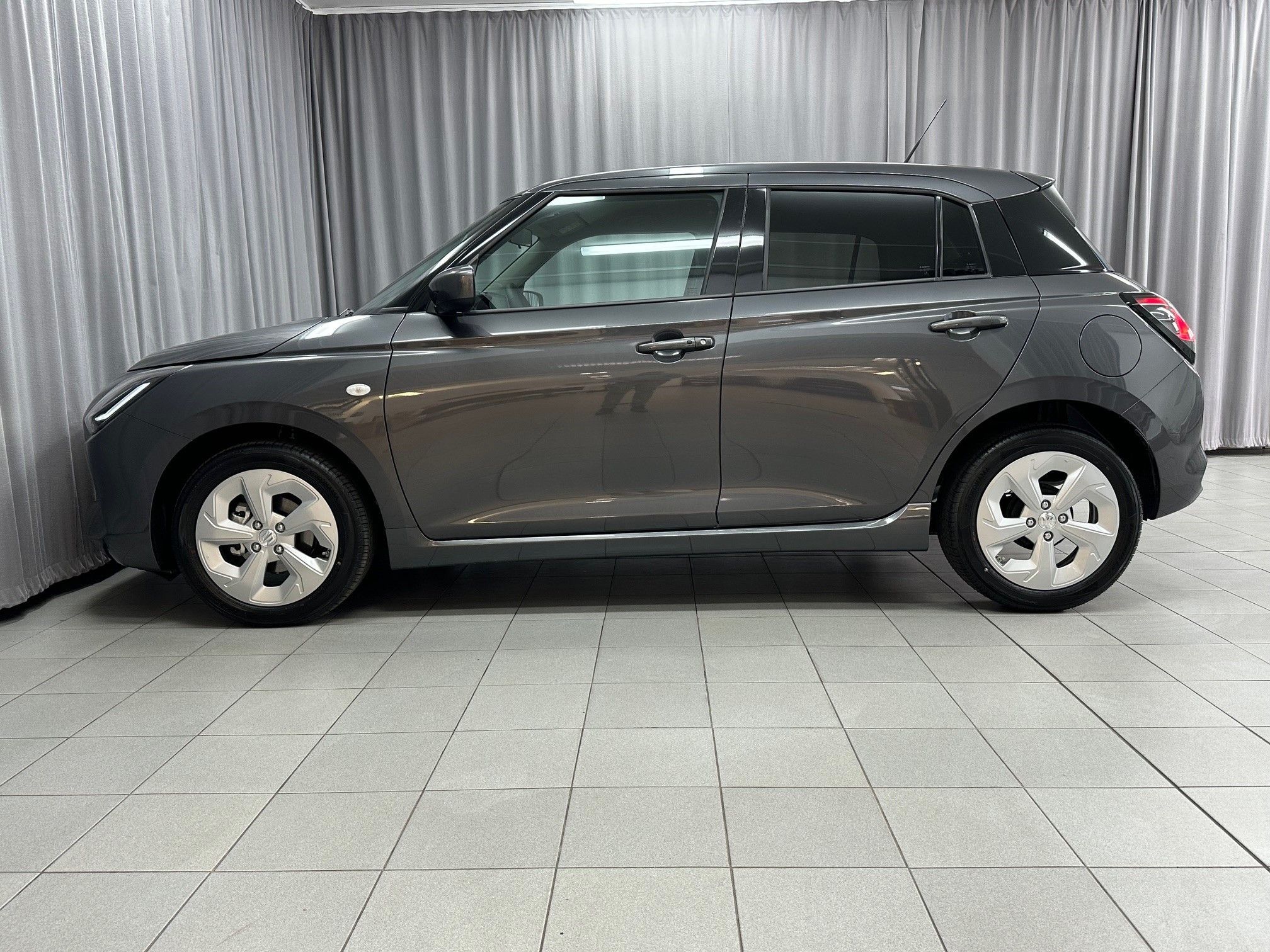 Suzuki Swift, 1,2 Premium AT- vůz ve výrobě - fotka 5