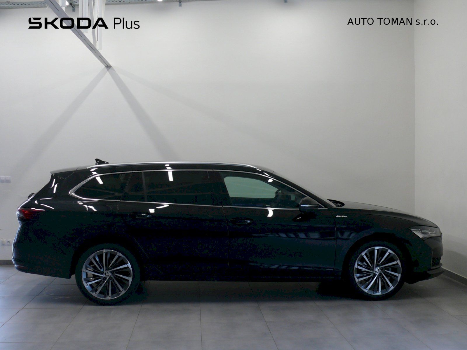 Škoda Superb, Combi L&K 2,0 TDI 110 kW 7-stu - fotka 6
