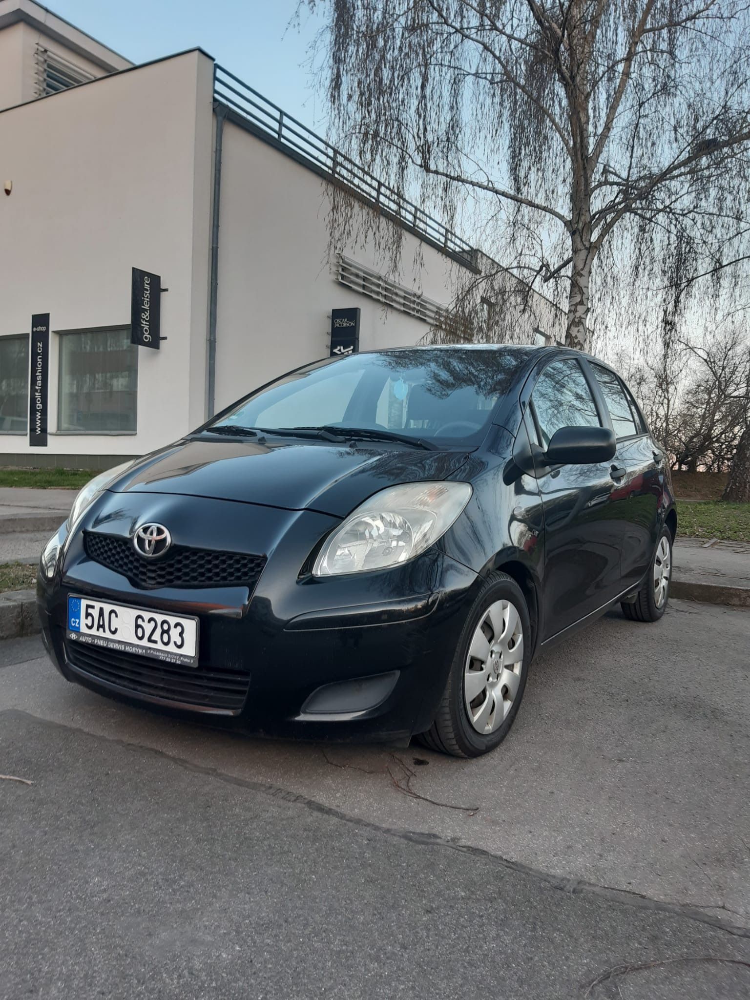 Toyota Yaris, 1,33-DUAL, 6-St, Stop-Start, - fotka 2