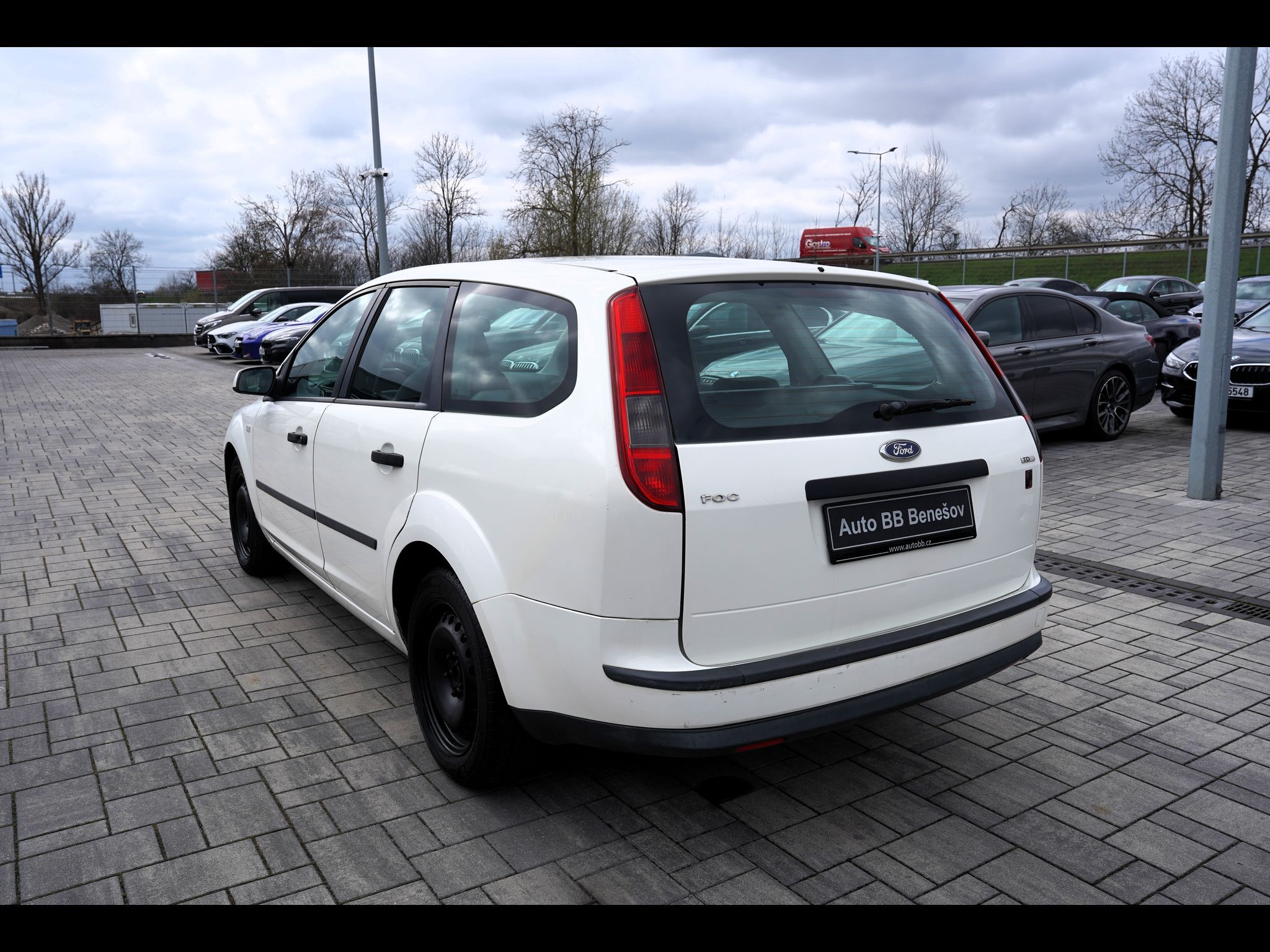 Ford Focus, 1.8 TDCI/klima/stereo/nová STK - fotka 4