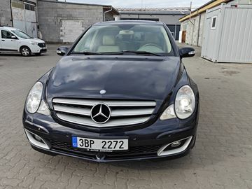 Mercedes Benz R500