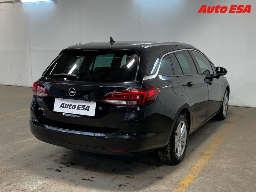 Opel Astra, 1.5 CDTi,Elegance,LED,navi - fotka 4