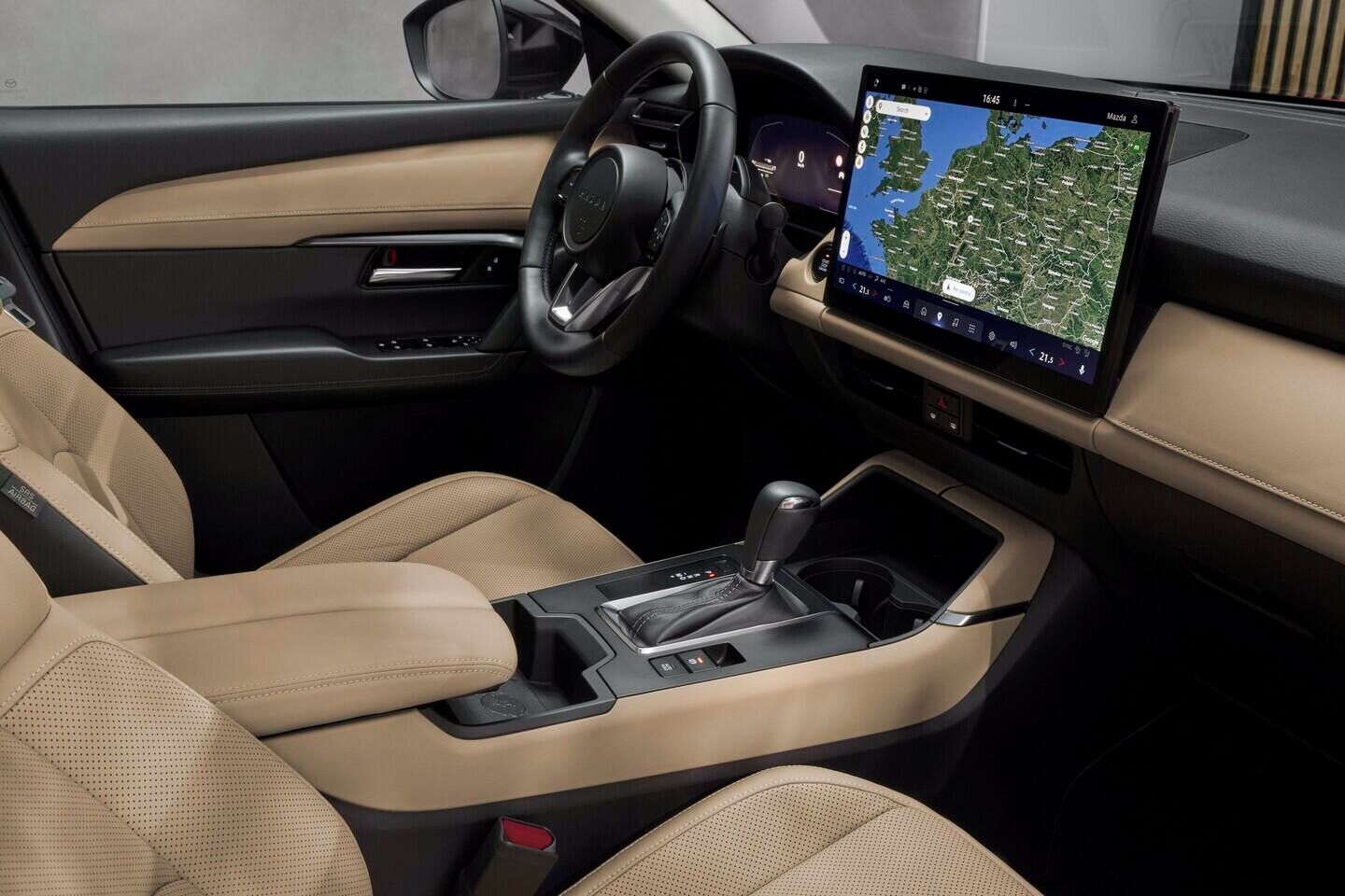 Mazda CX-5, AWD Homura PANO TLOP 2.5L e-SK - fotka 6