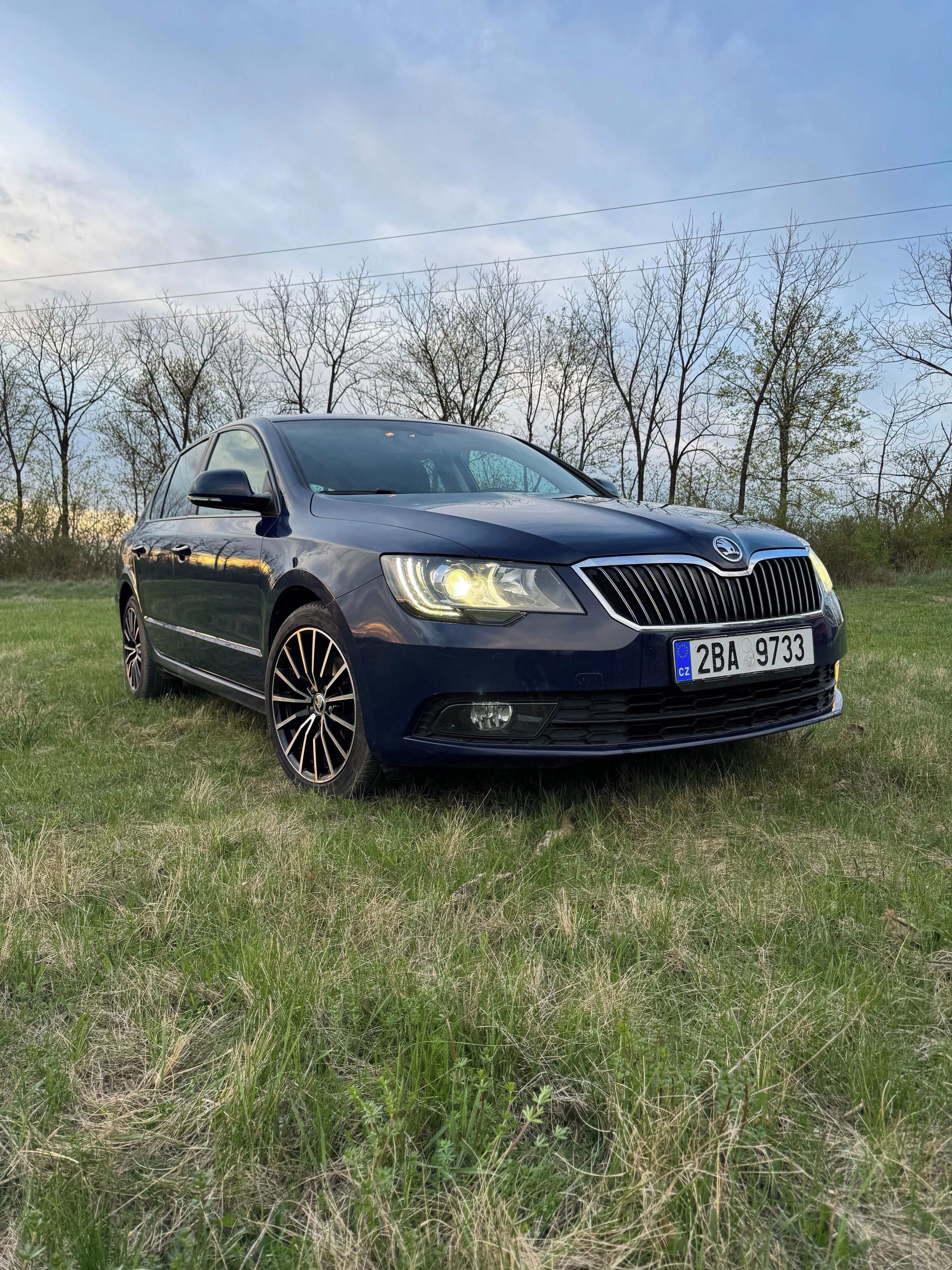 Škoda Superb - fotka 4