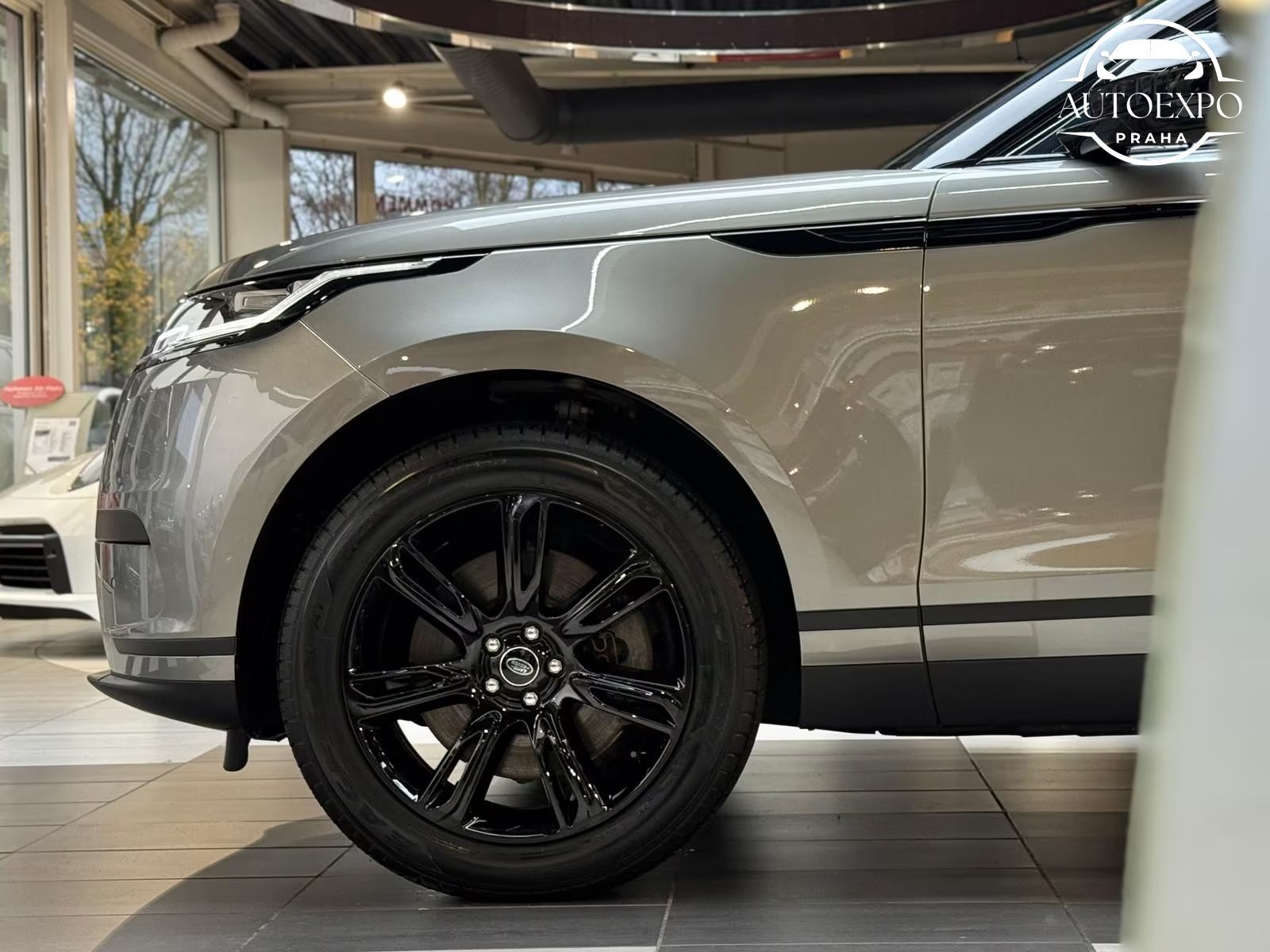 Land Rover Range Rover Velar, P400e R-Dynamic - fotka 3