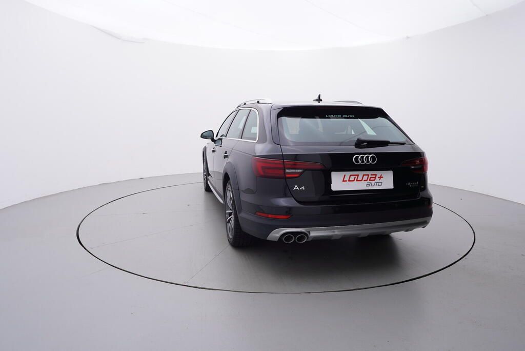 Audi A4 allroad, 2.0 140 kW - fotka 4