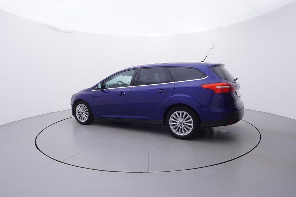 Ford Focus, Titanium 1.0 92 kW - fotka 3